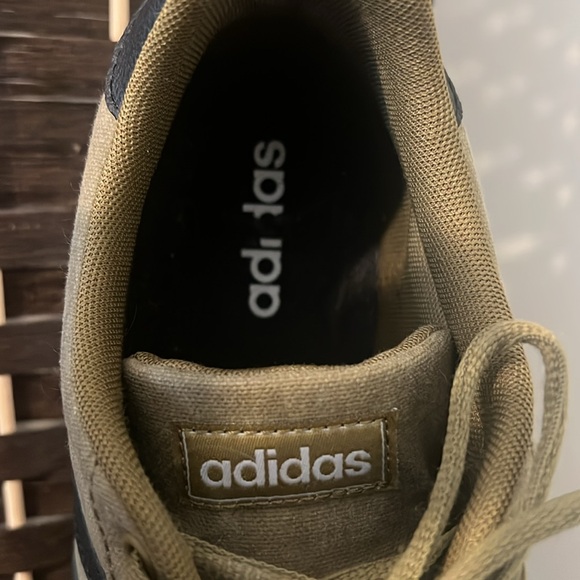 Men’s Adidas Army Green Shoes Size 10.5 Causal 3 Stripe Black Canvas Fashion - Picture 8 of 11